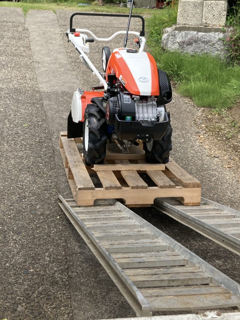 クボタ 耕運機 陽菜smile Trs700 Us 使って３回目でやっと少しコントロールができるようになりました 自然栽培農家 ビリーズマーケットのブログ